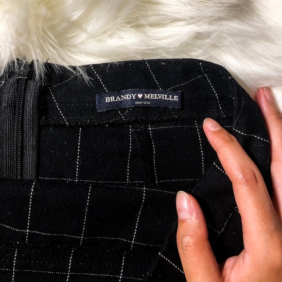 Brandy Melville grid skirt - Picture 3 of 3